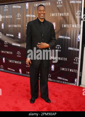 BURBANK, KALIFORNIEN - APRIL 11: Sam Williams besucht die Los Angeles Premiere von „Sweetwater“ im Steven J. Ross Theatre auf den Warner Bros Lot im Apr Stockfoto