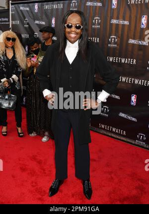 BURBANK, KALIFORNIEN - 11. APRIL: Verdine White besucht die Los Angeles Premiere von „Sweetwater“ im Steven J. Ross Theatre an der Warner Bros Lot auf AP Stockfoto