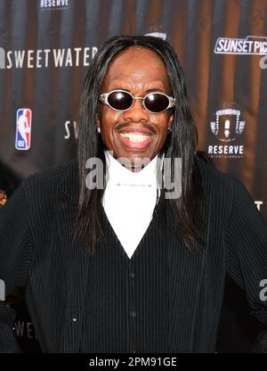 BURBANK, KALIFORNIEN - 11. APRIL: Verdine White besucht die Los Angeles Premiere von „Sweetwater“ im Steven J. Ross Theatre an der Warner Bros Lot auf AP Stockfoto