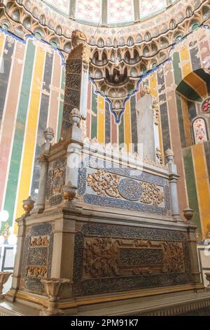 Die Gräber im Mausoleum für die königliche Familie von Muhammad Ali Pascha in Qarafa in Kairo, Ägypten Stockfoto