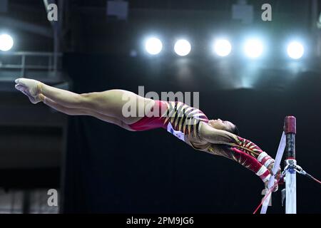 Antalya, Türkei. 12. April 2023. Die belgische Turnerin Jutta Verkest zeigte sich in Aktion während der Übung „Uneven Bars“, der zweiten Übung in der Qualifikation der Frauenmannschaft, bei der Europameisterschaft Gymanstiker in Antalya, Türkei, Mittwoch, den 12. April 2023. Die EG findet vom 11. Bis 16. April 2023 statt. BELGA FOTO LAURIE DIEFFEMBACQ Kredit: Belga News Agency/Alamy Live News Stockfoto