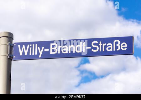 Straßenschild Willy-Brandt-Straße, HalfenCity-Viertel, Hamburg, Hamburger Metropolregion, Bundesrepublik Deutschland Stockfoto