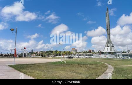 Luanda Angola - 03 24 2023 Uhr: Panoramablick von außen am Denkmal zu Ehren von Doktor António Agostinho Neto, erster Präsident Angolas und Befreier Stockfoto