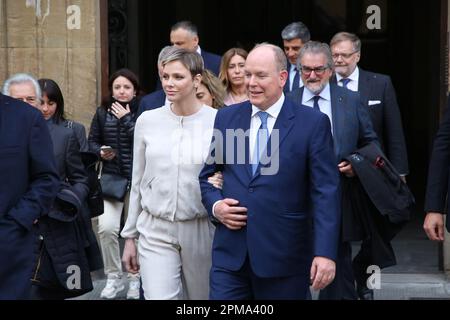 Florenz, Italien. 12. April 2023. PRESSPHOTO Florence, Prinz Albert von Monaco und seine Frau Charlène Wittstock verlassen den Palazzo Gondi, Gäste der Andrea Bocelli Foundation New Press Photo Editorial Use Only Credit: Independent Photo Agency/Alamy Live News Stockfoto