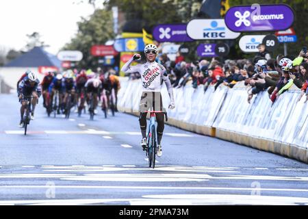 Overijse, Belgien. 12. April 2023. Französischer Benoit Cosnefroy von AG2R Citroen, abgebildet nach dem eintägigen Radrennen der Männer „Brabantse Pijl“, 205,1km km von Leuven nach Overijse am Mittwoch, den 12. April 2023. BELGA FOTO TOM GOYVAERTS Kredit: Belga News Agency/Alamy Live News Stockfoto