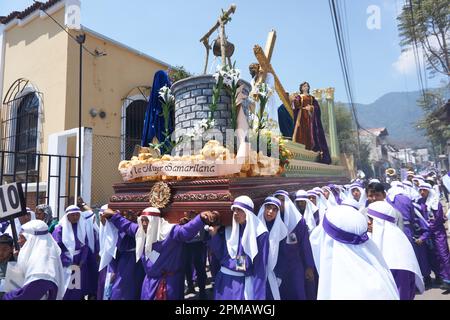Prozessionen während der Heiligen Woche in San Antonio Aguas Calientes, Guatemala Stockfoto