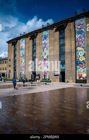 UAL Central St. Martins (Universität der Künste London). Der UAL-Zentrale St Martins Campus am Getreidespeicher Square in der Nähe von King's Cross, London. Stockfoto