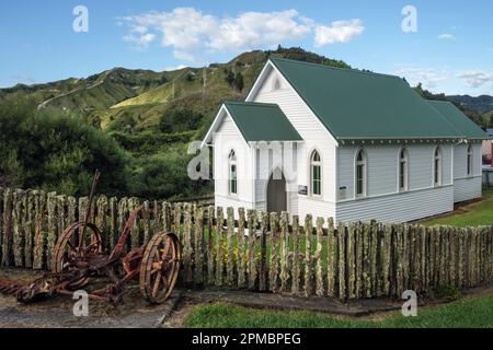 Die Kirche in Whangamomona am Forgotten World Highway, North Island, Neuseeland Stockfoto