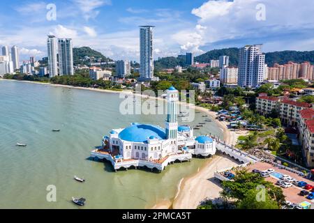 Luftfoto der islam schwimmenden Moschee auf der Insel Penang in Malaysia Stockfoto