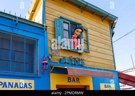 Das farbenfrohe Gebäude im Caminito Street Museum in La Boca, Buenos Aires, Argentinien Stockfoto