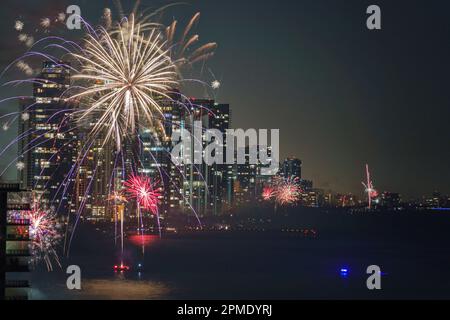 Sunny Isles Beach Miami Florida, Silvester Feuerwerk, jährliche Veranstaltung, Nachtleben, Atlantikküste, Hi Stockfoto