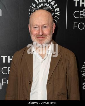 Joe Weisberg nimmt am 12. April 2023 im Paley Center for Media in New York am 10. Jubiläumsfest von FX's The Americans Teil Stockfoto