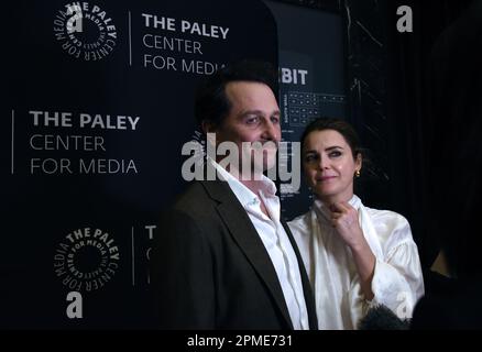 12. April 2023, New York City, NY, Vereinigte Staaten: 12. April 2023, New York, New York, USA: Matthew Rhys und Keri Russell nehmen am Paley Center for Media Teil und feiern den 10. Jahrestag der Serie im Paley Center for Media in New York. â Photo Image Press/ZUMA Press (Kreditbild: © Photo Image Press via ZUMA Press Wire) NUR REDAKTIONELLE VERWENDUNG! Nicht für den kommerziellen GEBRAUCH! Stockfoto