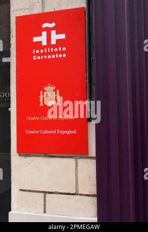 Bordeaux , Aquitaine Frankreich - 04 10 2023 : instituto cervantes Cervantes Instute Eingang des offiziellen spanischen Kulturzentrums in der französischen Stadt Bordeaux Stockfoto