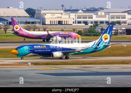 Bangkok, Thailand - 14. Februar 2023: NokAir Boeing 737-800 Flugzeuge am Bangkok Don Mueang Airport (DMK) in Thailand. Stockfoto