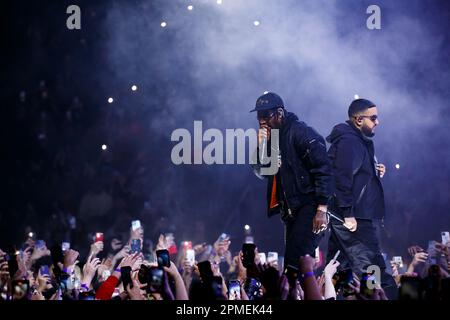 Travis Scott tritt Rapper NAV auf der Bühne der Never Sleep Tour in Toronto, KANADA, bei Stockfoto