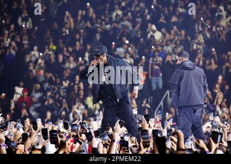 Travis Scott tritt Rapper NAV auf der Bühne der Never Sleep Tour in Toronto, KANADA, bei Stockfoto