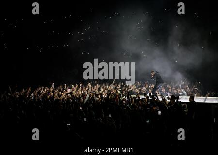 Der in Toronto geborene Rapper NAV tritt auf der Bühne der Scotiabank Arena in Toronto, KANADA Stockfoto