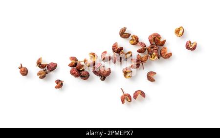 Sichuanpfeffer auf weißem Hintergrund. Blick von oben. Stockfoto