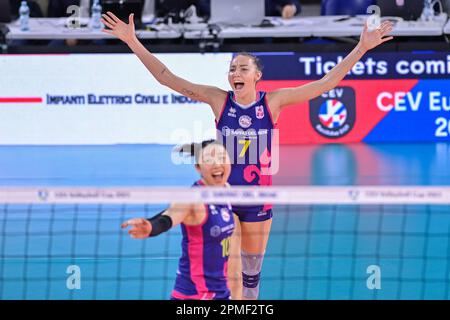 PalaWanny, Florenz, Italien, 12. April 2023, Elena Pietrini (Savino Del Bene Scandicci) feiert beim Finale: Savino Del Bene Scandicci gegen CS Vol Stockfoto