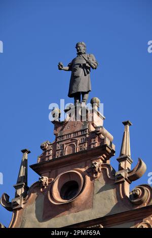 Frankreich, Haut Rhin, Colmar, Maison des Tetes aus dem Jahr 1609, Giebel von einem kleinen cooper von Auguste Bartholdi, Hotel überholt Stockfoto