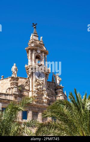 Spanien, Valencia, das historische Zentrum der Fußgängerzone, Der Marktplatz (Plaça del Mercat), die Kirche Sant Joan del Mercat (Església de Sant Joan del Mercat) Stockfoto