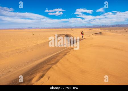 Marokko, Provinz Tata, Sanddünen auf der Straße nach Zagora Stockfoto