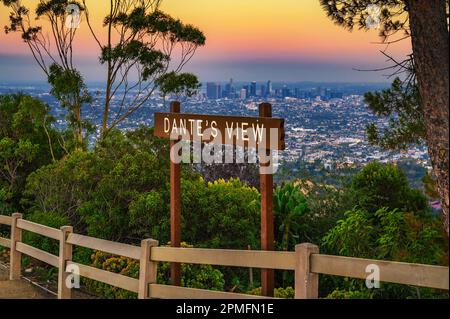 Los Angeles aus Dantes Sicht in Kalifornien fotografiert bei Sonnenuntergang Stockfoto