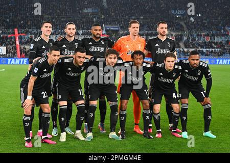 Das FC Juventus Team posiert für das Foto vor der Serie A zwischen SS Lazio und dem FC Juventus am 0. April im Stadio Olimpico, Rom, Italien Stockfoto