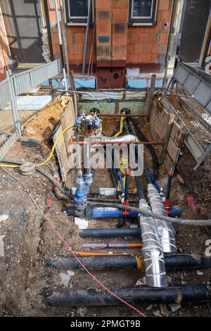 Duisburg, Nordrhein-Westfalen, Deutschland - Hausanbindungen, Wohnungsbau im Neubaubereich, Neubaubereich mit Einfamilienhäusern, Stockfoto