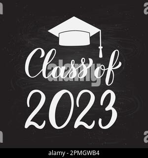 Klasse 2023 Handschrift auf schwarzem Brett. Herzlichen Glückwunsch an das Typografie-Poster der Absolventen. Vektorvorlage für Grußkarte, Banner, labe Stock Vektor