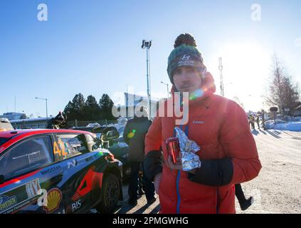 Ume, Schweden. 10. Februar 2023. DER irische Rallye-Fahrer Craig Breen aus dem Jahr 20230210FILE starb am 13. April 2023 nach einem Unfall während eines Tests vor der Veranstaltung, vor der Rallye in Kroatien im Jahr 2023. Umeå Craig Breen, Irland, Hyundai i20 N Rally1 Hybrid, während einer Pause bei den Rennen am Freitag der Swedish Rally, World Rally Championship Round 2. Foto Micke Fransson/TT Code 61460 Kredit: TT News Agency/Alamy Live News Stockfoto