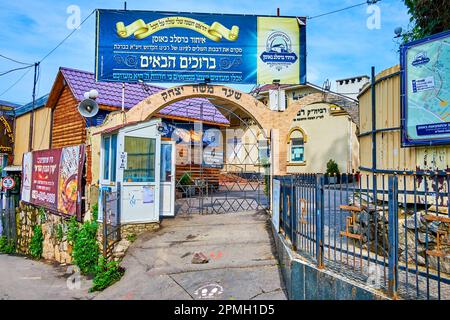 UMAN, UKRAINE - 16. JUNI 2021: Eingang zum Grabkomplex von Rebbe Nachman von Breslov, am 16. Juni in Uman, Ukraine Stockfoto