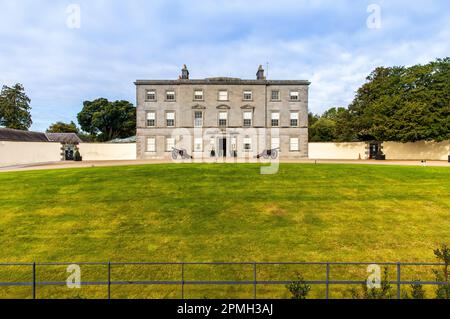 Das Battle of the Boyne Visitor Centre bietet einen tiefen Einblick in die Schlacht zwischen König William III. Und seinem Schwiegervater König James II. Im Jahr 1690. Stockfoto