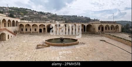 Panoramablick vom Innenhof von dar al-Wousta, Beiteddine Palace, Libanon Stockfoto