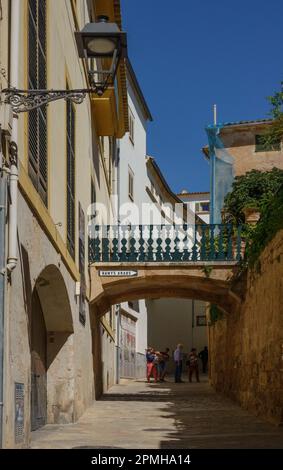 Palma de Mallorca, Spanien, -30. März 2023. Straße in der Nähe der Banys Arabs in Palma, Mallorca Stockfoto
