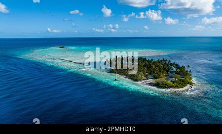 Aerial of the Little Island at the Avatoru Pass, Rangiroa Atoll, Tuamotus, French Polynesia, South Pacific, Pazifik Stockfoto