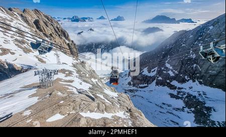 Blick vom Marmolada-Berg über den Dolomiten-Nationalpark, UNESCO-Weltkulturerbe, Südtirol, Italien, Europa Stockfoto