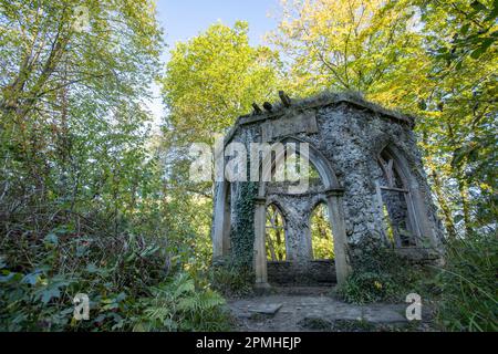 Ein kreisförmiges Gebäude mit dem Namen Fisher's Hall in Hackfall Wood am 17. Oktober 2022 in Grewelthorpe, North Yorkshire, England. Kredit: SMP News Stockfoto