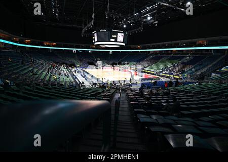 Berlin, Deutschland. 13. April 2023. Berlin, Deutschland. April 13. 2023: Ein allgemeiner Blick auf das Stadion während des Spiels EuroLeague - ALBA Berlin gegen ASVEL Villeurbanne - Mercedes Benz Arena. Berlin, Deutschland. (Ryan Sleiman /SPP) Guthaben: SPP Sport Press Photo. Alamy Live News Stockfoto