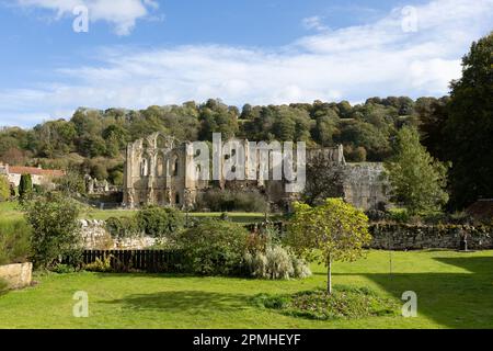 Blick auf die Rievaulx Abbey am 17. Oktober 2022 in Rievaulx, North York Moors National Park, in England. Kredit: SMP News Stockfoto