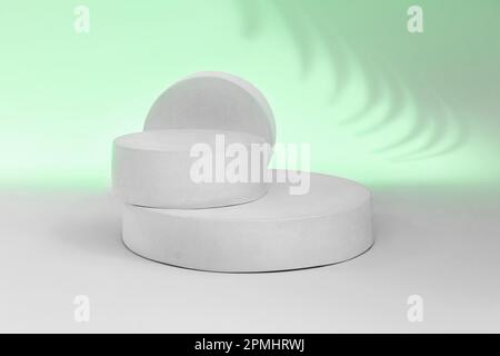 Podium für Kosmetik, Seife, Artikelpräsentation. Abstrakte Minimale Geometrische Kugel. Zylinder Zwei Formen Weicher Schatten. Anzuzeigende Szene Produkt, Objekt, Anzeigen Stockfoto