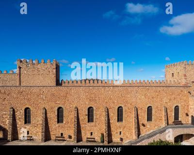 Details der mittelalterlichen Fassade der Stadt Sigüenza in Guadalajara. Stockfoto