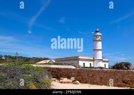 Leuchtturm am Cap de ses Salines (Far des Cap de ses Salines), dem südlichsten Punkt von Mallorca, Mallorca, Balearen, Mittelmeer, Spanien Stockfoto