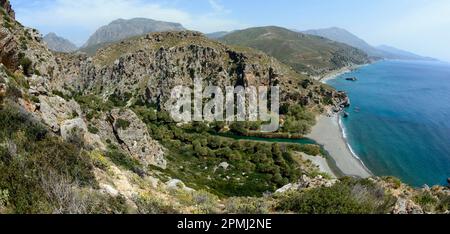 Palm Beach of Preveli, Megalopotamos oder Kourtaliotis Stream, Gemeinde Agios Vasilios, Kreta, Griechenland Stockfoto