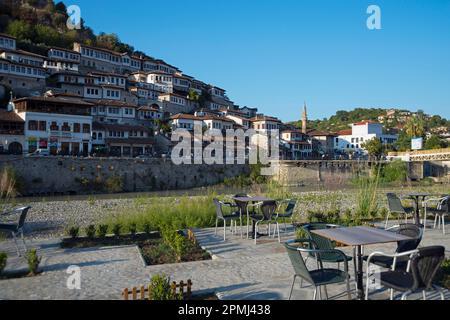 Mangalem District, die Thousand Windows, Berat, Osum River, Albanien, Europa Stockfoto