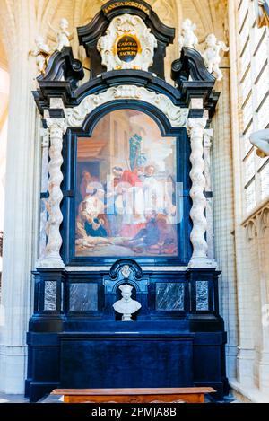 Die Kapelle von Charles Borromeo. Die Peterskirche ist eine römisch-katholische Kirche, die im 15. Jahrhundert im brabantinischen gotischen Stil erbaut wurde. Leuven, Flämisch Stockfoto