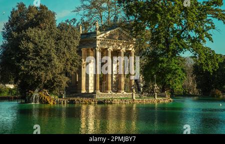 Tempel des Aesculapius in den Gärten der Villa Borghese in Rom, Italien Stockfoto