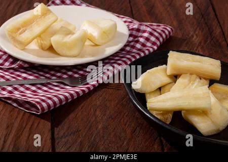 Gekochte Maniok-Esculenta (Mandioca, Yuca, brasilianischer ReisReisreis) Stockfoto