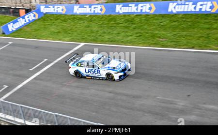 Brands Hatch Circuit, Longfield, Kent, Großbritannien, am 12. April 2023. Jake Hill bei der Kwik Fit British Touring Car Championships (BTCC) 2023 Season Launch at Stockfoto